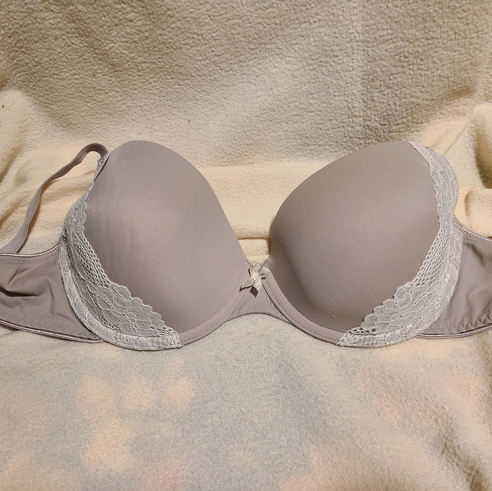 Elegant Lace Trim Bra